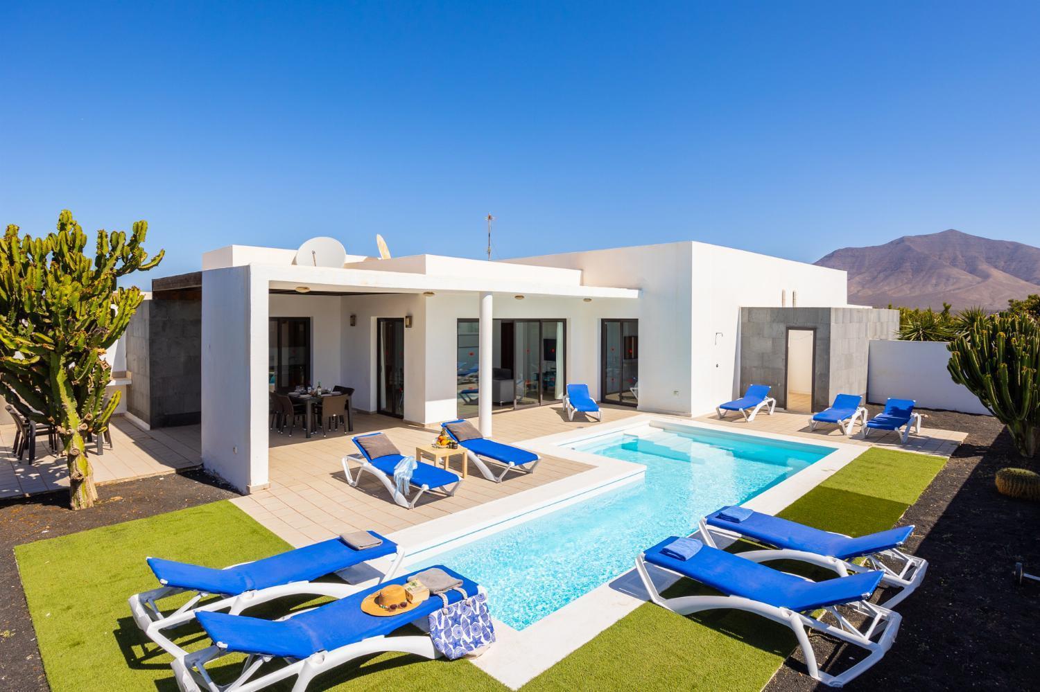 Villa Aurora ปลายาบลังกา ภายนอก รูปภาพ